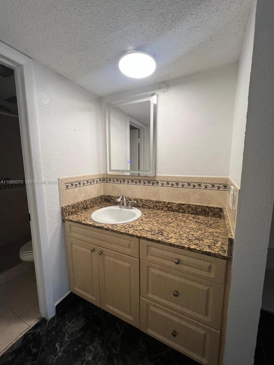 los arboles · #D207 in Hialeah - Photo 26