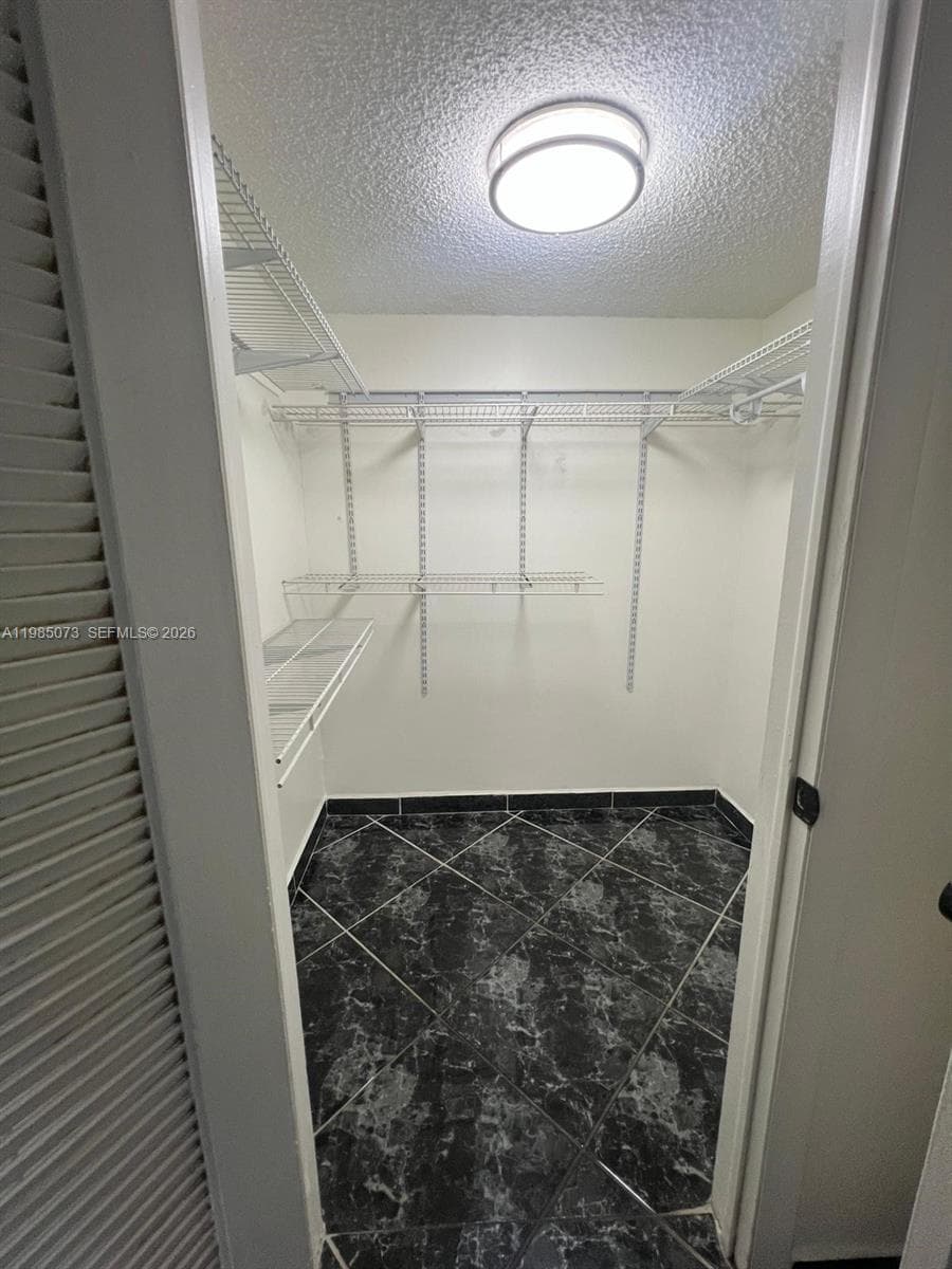 los arboles · #D207 in Hialeah - Photo 20