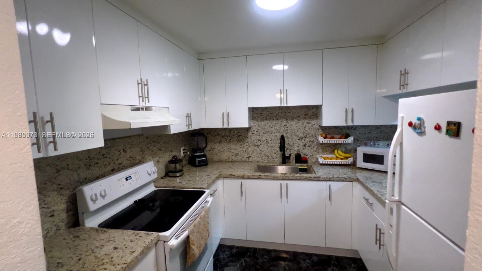 los arboles · #D207 in Hialeah - Photo 10