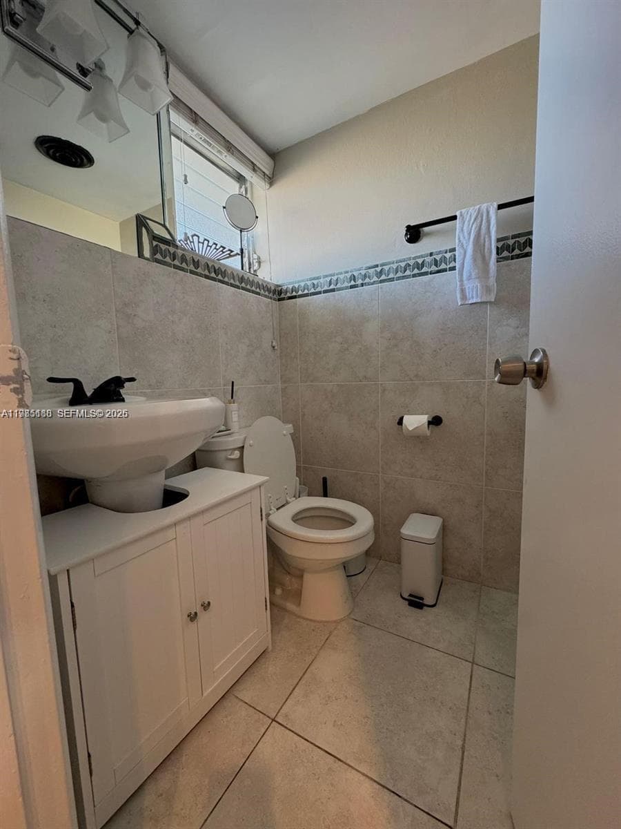 THIRD HORIZONS CONDO · #241 in Miami - Photo 17
