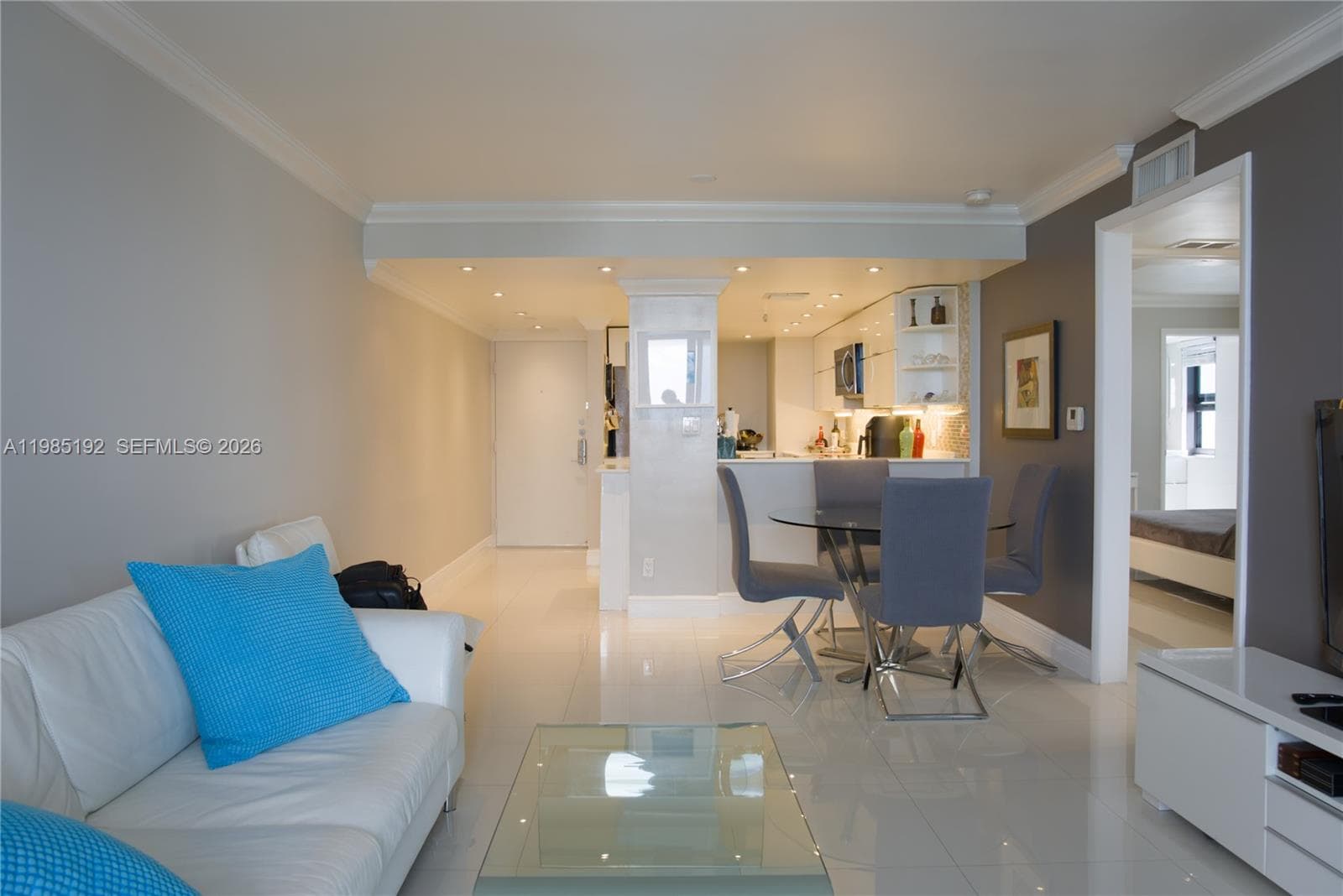 VENDOME PLACE CONDO · #902 in Miami Beach - Photo 3