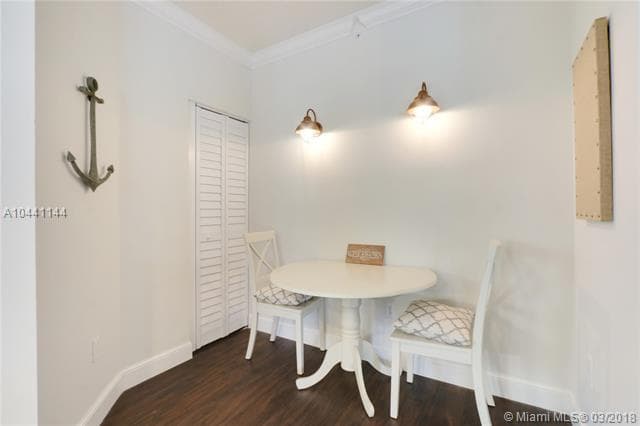 Breakfast nook