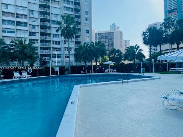 BRICKELL BAY TOWER CONDO · #916 in Miami - Photo 23