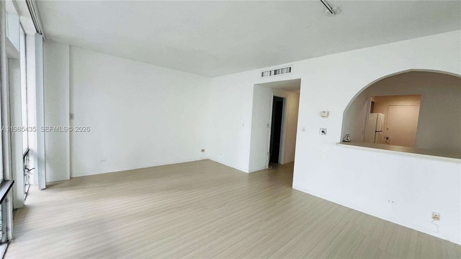 BRICKELL BAY TOWER CONDO · #916 in Miami - Photo 6