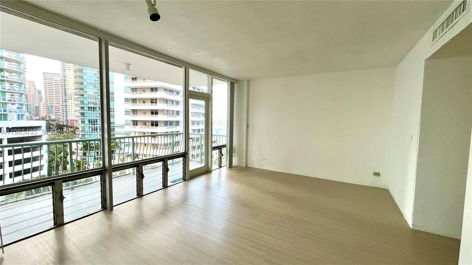 BRICKELL BAY TOWER CONDO · #916 in Miami - Photo 1