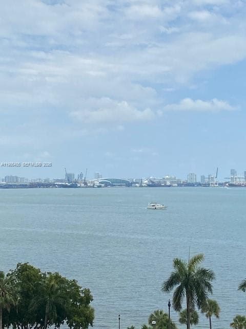 BRICKELL BAY TOWER CONDO · #916 in Miami - Photo 21