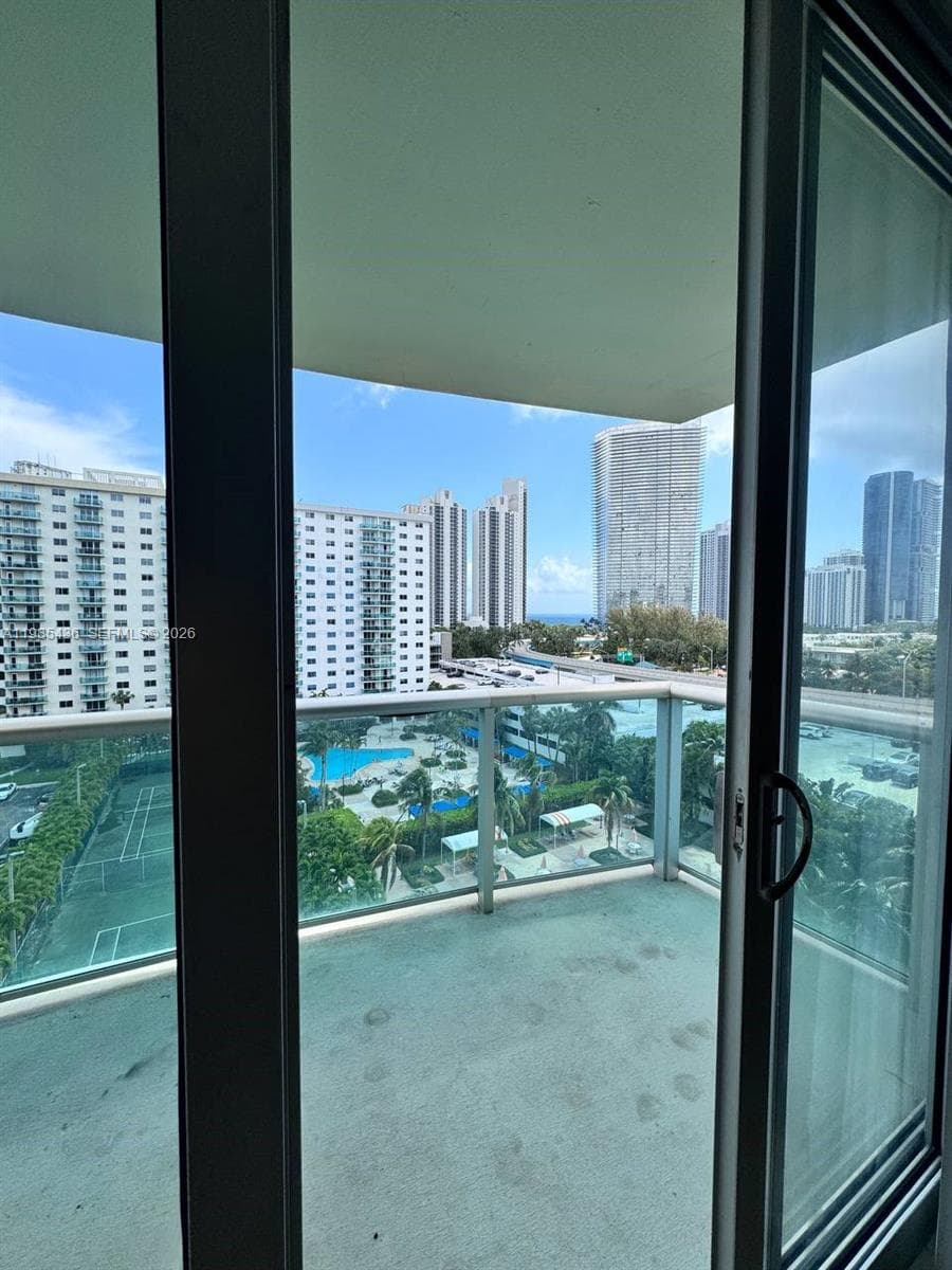 OCEANVIEW BUILDING B COND · #910 in Sunny Isles Beach - Photo 7