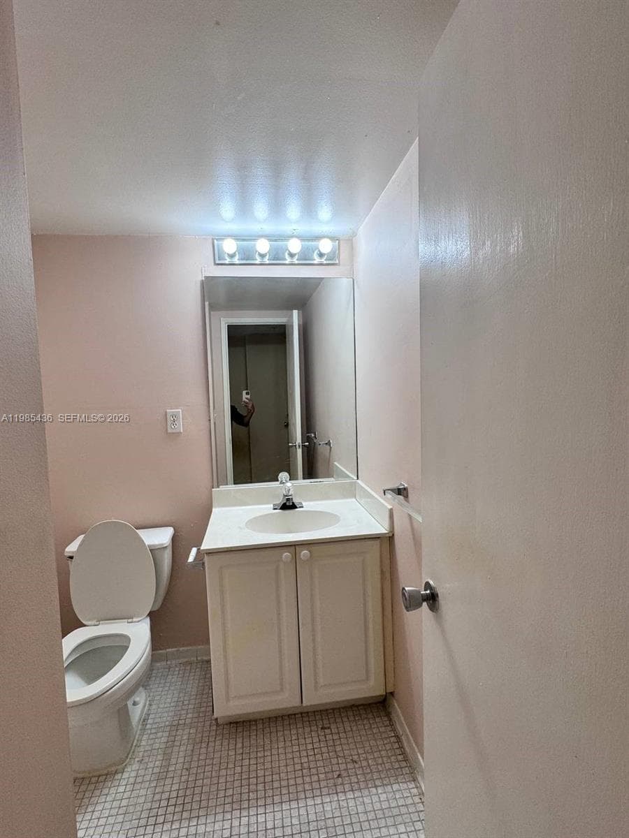 OCEANVIEW BUILDING B COND · #910 in Sunny Isles Beach - Photo 14