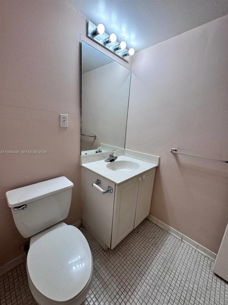 OCEANVIEW BUILDING B COND · #910 in Sunny Isles Beach - Photo 15