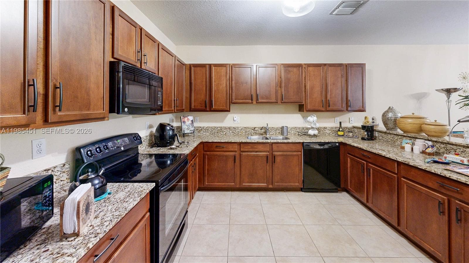 3090 SE 7th Ct photo 21
