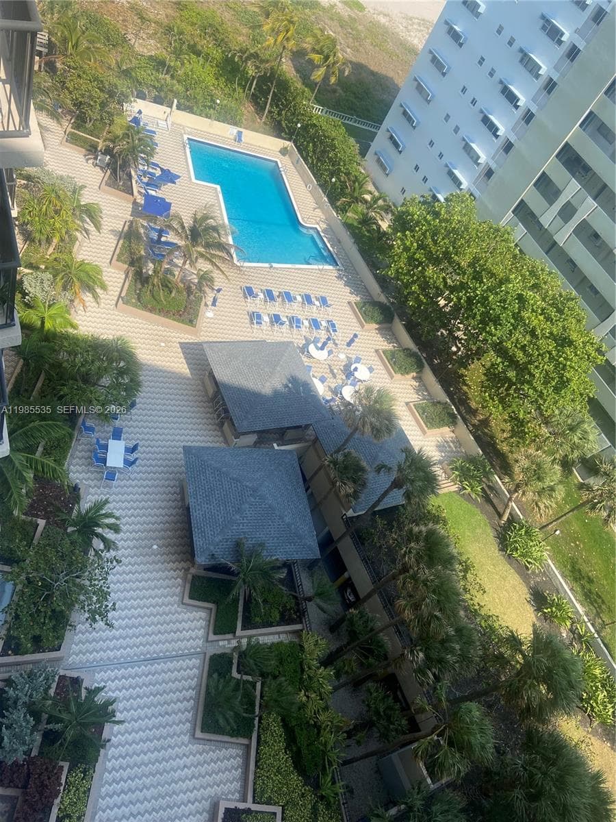 HAMPTON BEACH CLUB CONDO · #301 in Lauderdale By The Sea - Photo 6