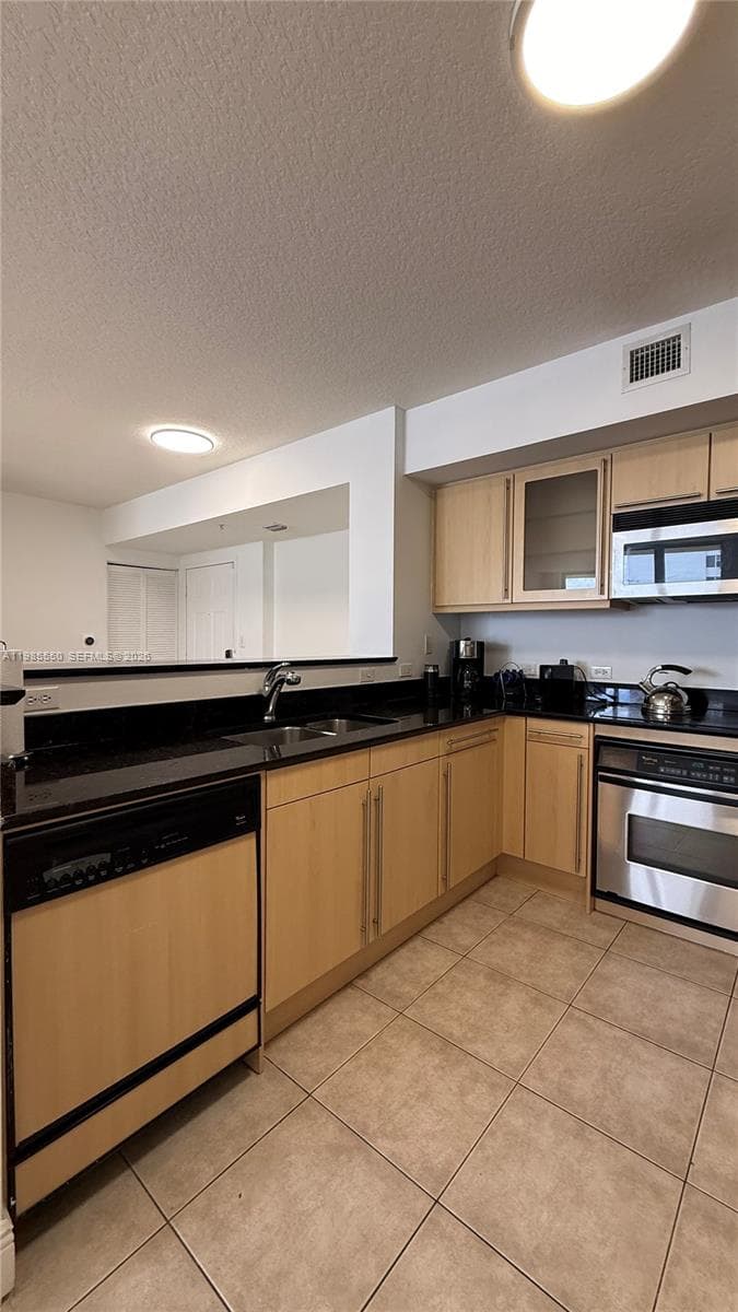 2080 OCEAN DRIVE CONDO · #905 in Hallandale Beach - Photo 16