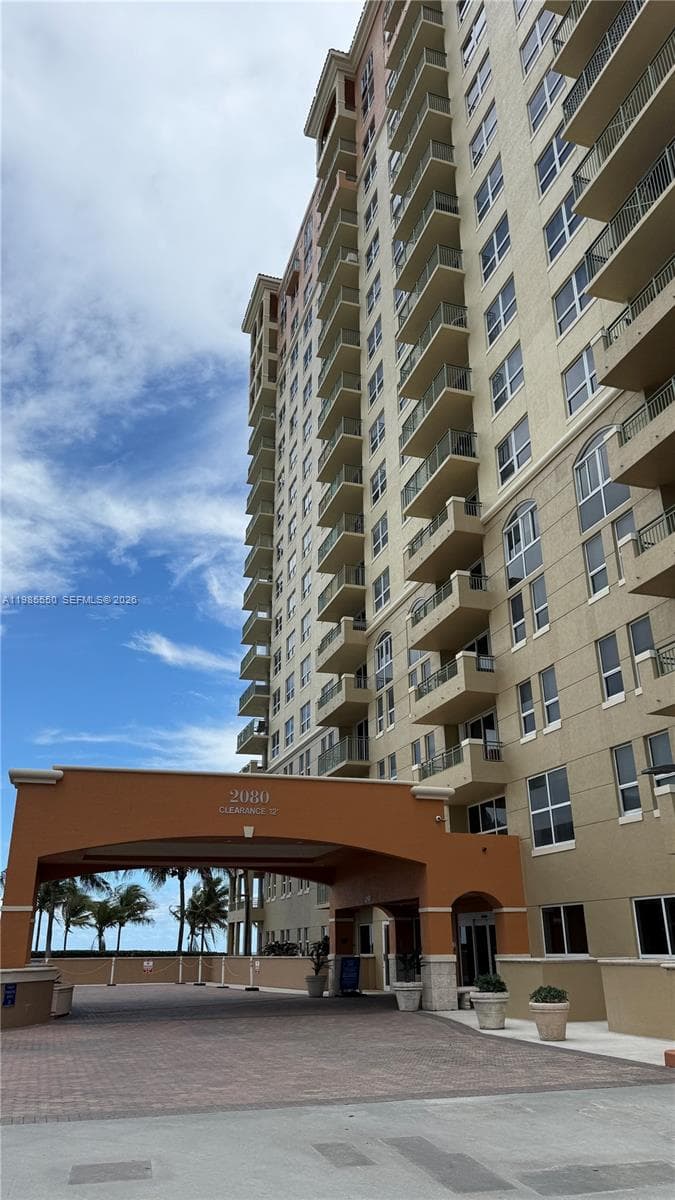 2080 OCEAN DRIVE CONDO · #905 in Hallandale Beach - Photo 3