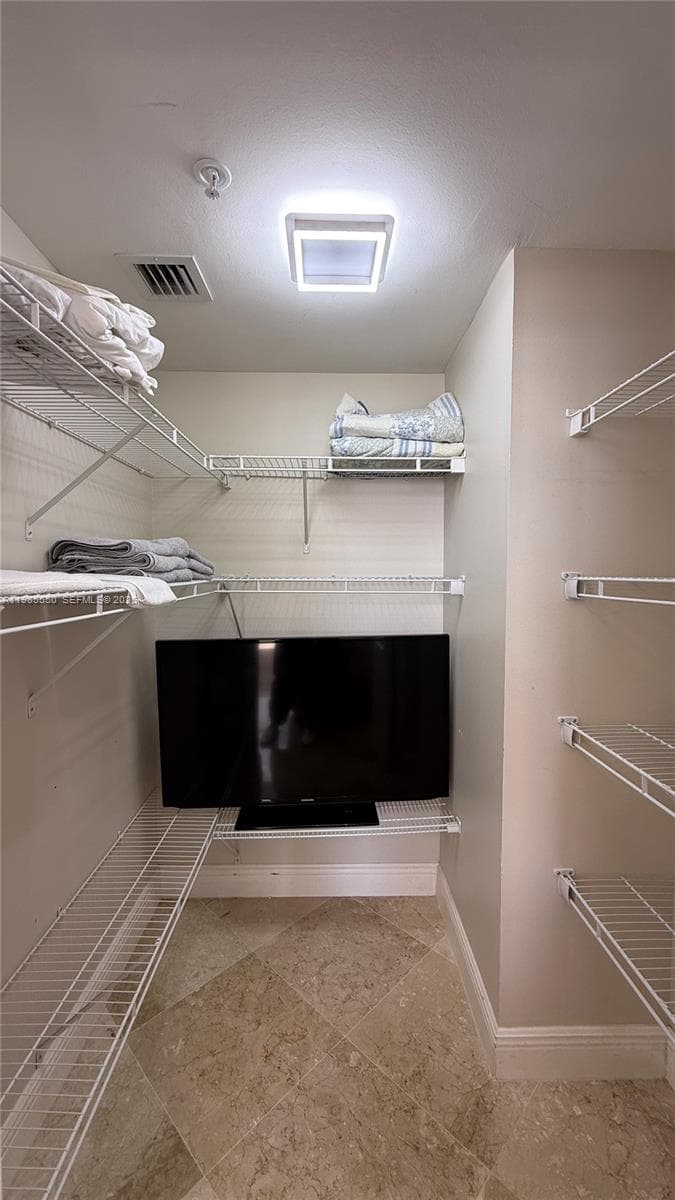 2080 OCEAN DRIVE CONDO · #905 in Hallandale Beach - Photo 35