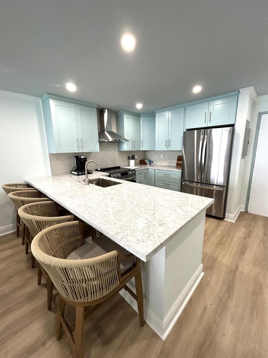 1105 Kitchen pic