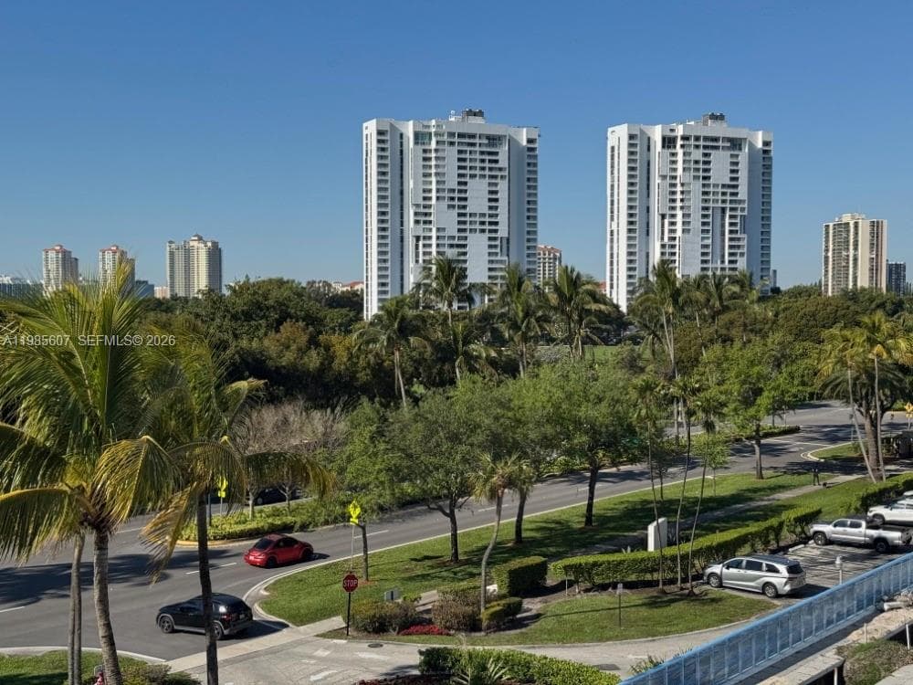 AVENTURA ELDORADO CONDO · #508 in Aventura - Photo 17