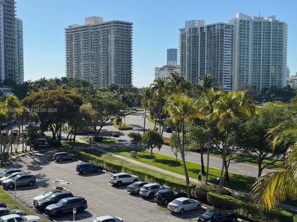 AVENTURA ELDORADO CONDO · #508 in Aventura - Photo 18