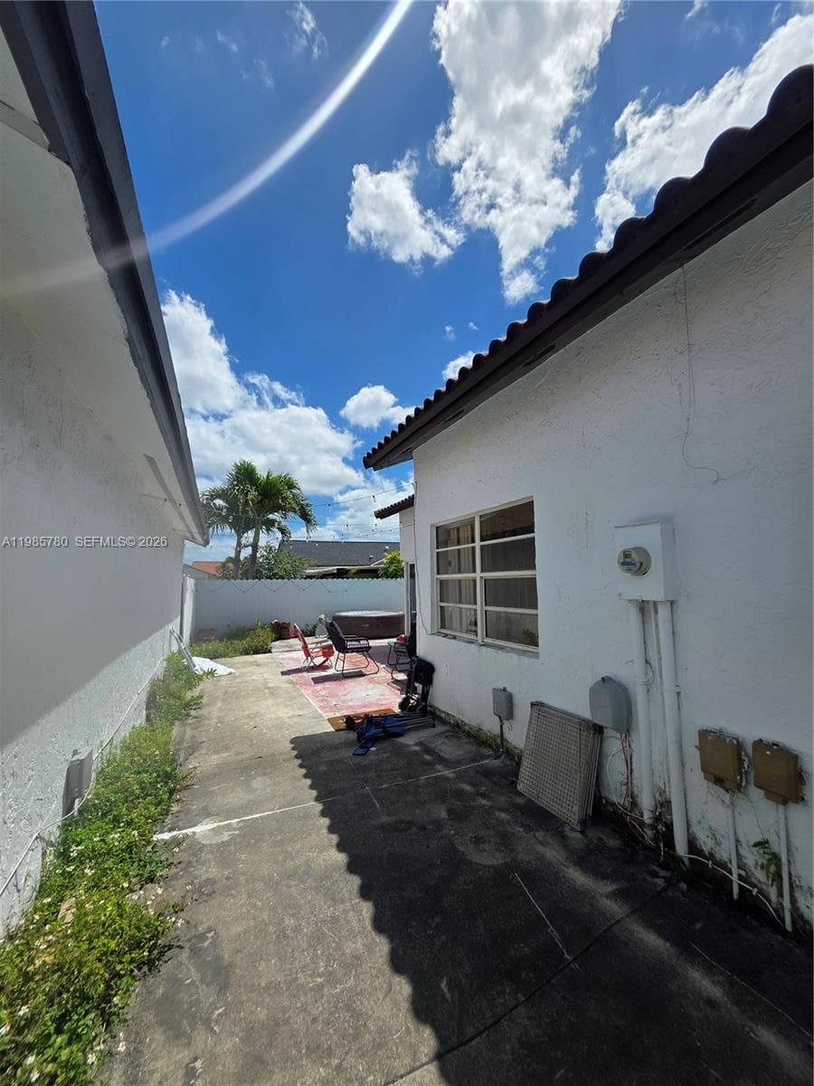 710 SW 99th Ct Cir photo 49