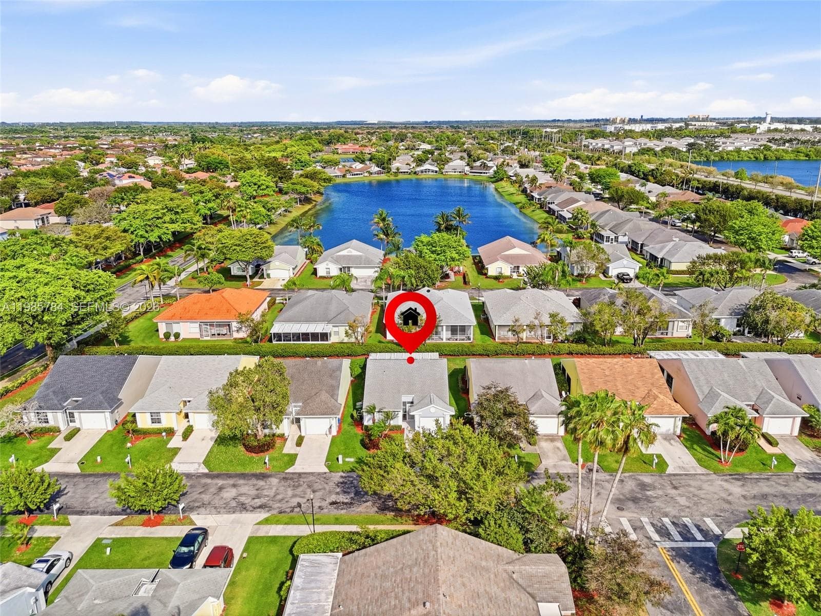 677 SE 22nd Dr photo 32