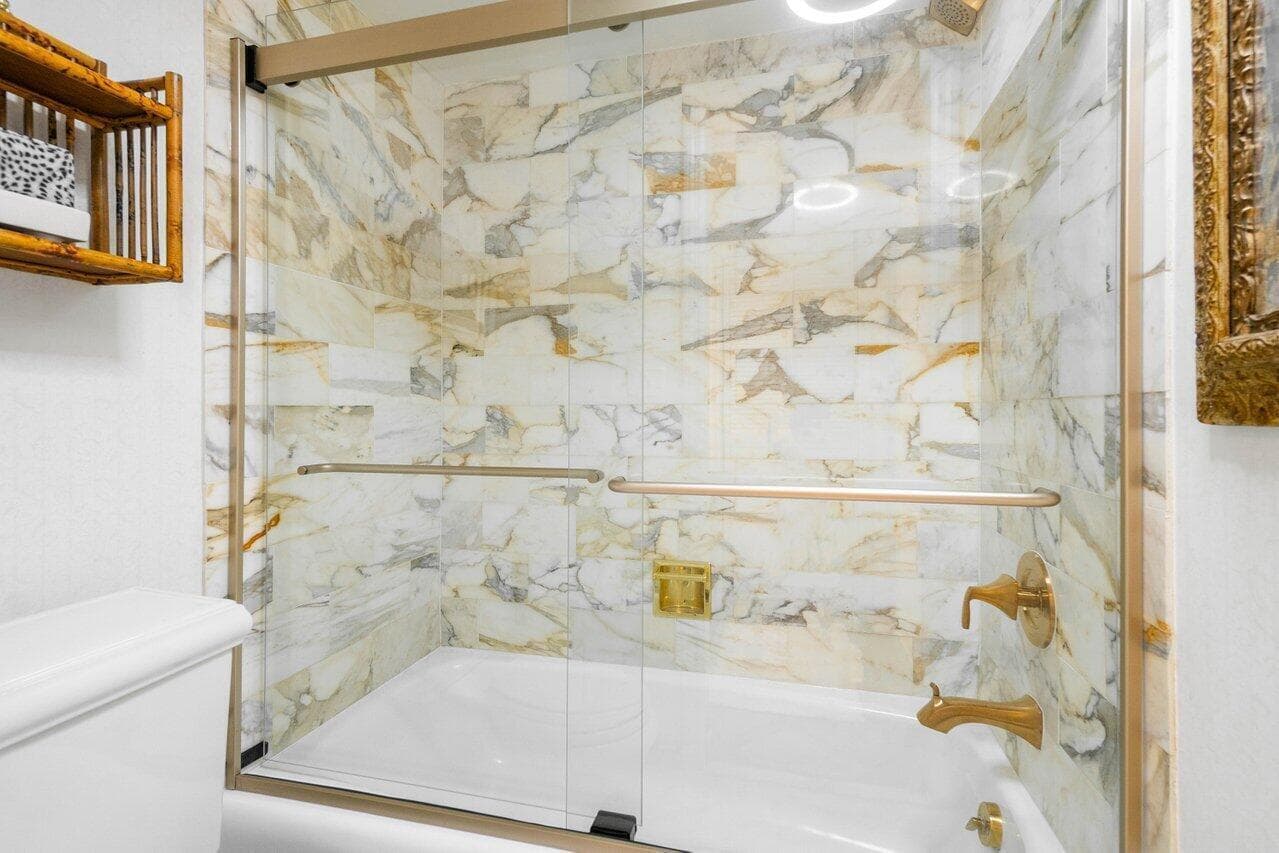 022-899JefferyStreet-BocaRaton-FL-33487-