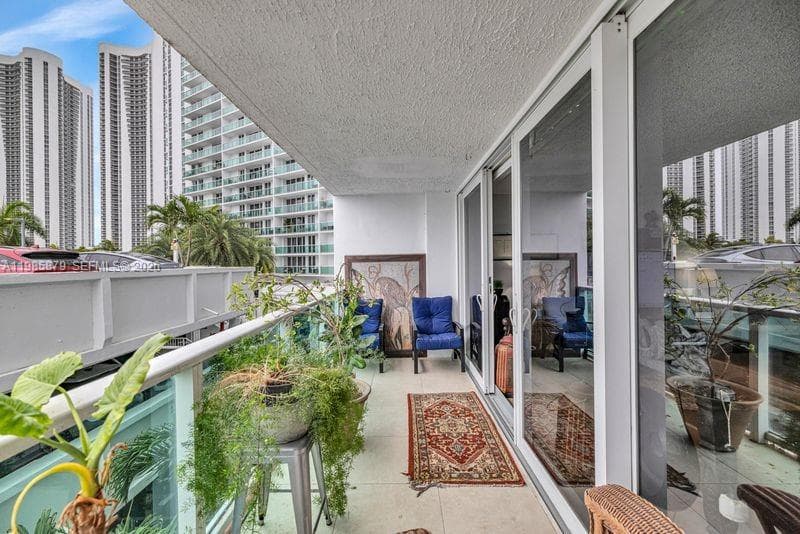 ARLEN HOUSE EAST · #228 in Sunny Isles Beach - Photo 18