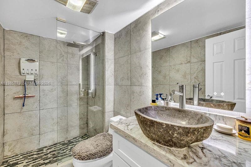 ARLEN HOUSE EAST · #228 in Sunny Isles Beach - Photo 19