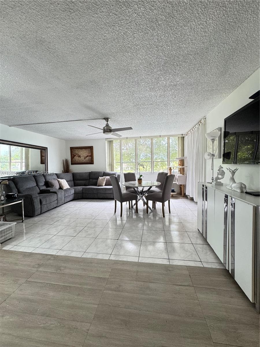sovereigns condo · #2E in Miami - Photo 13