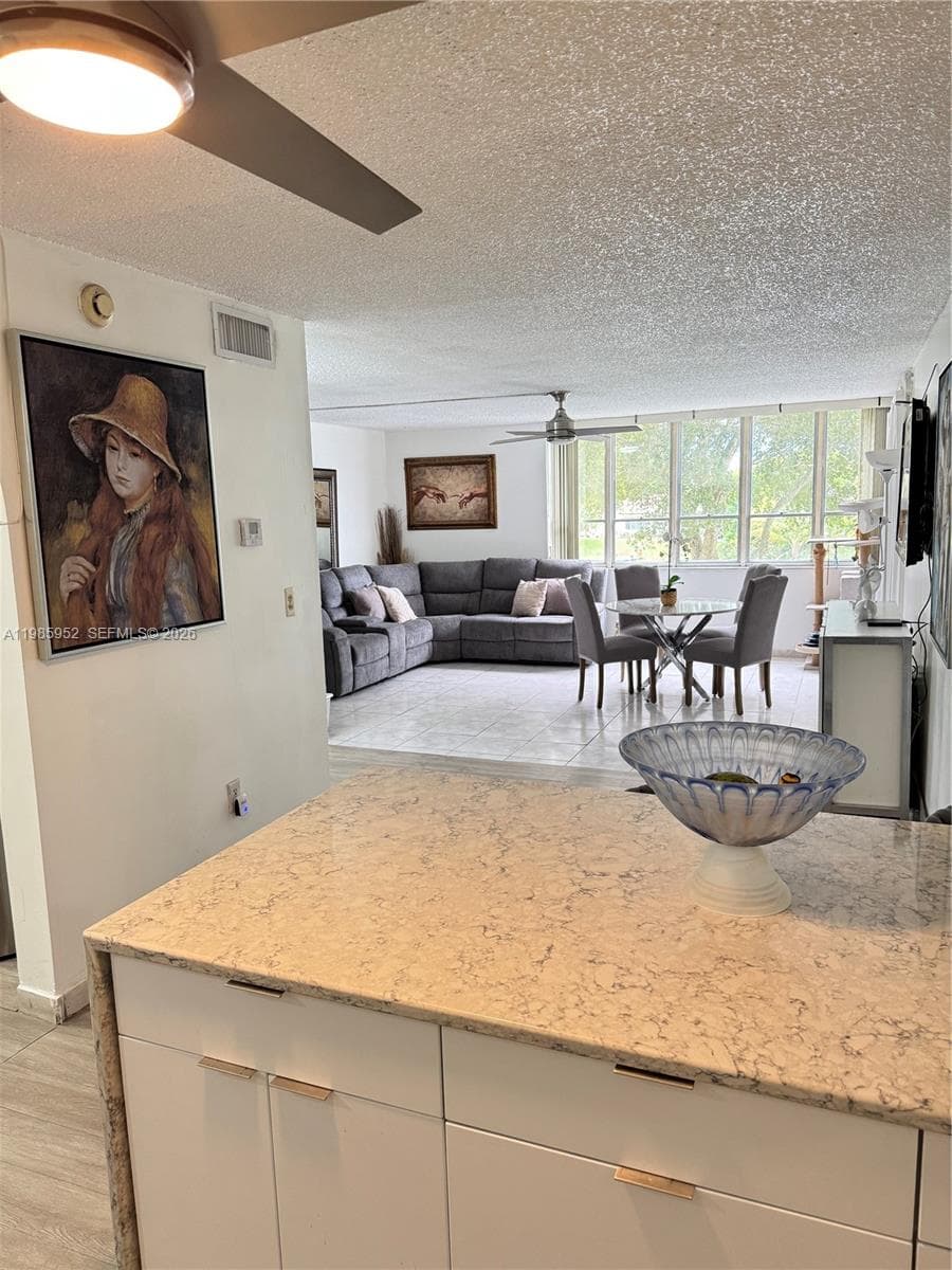 sovereigns condo · #2E in Miami - Photo 12