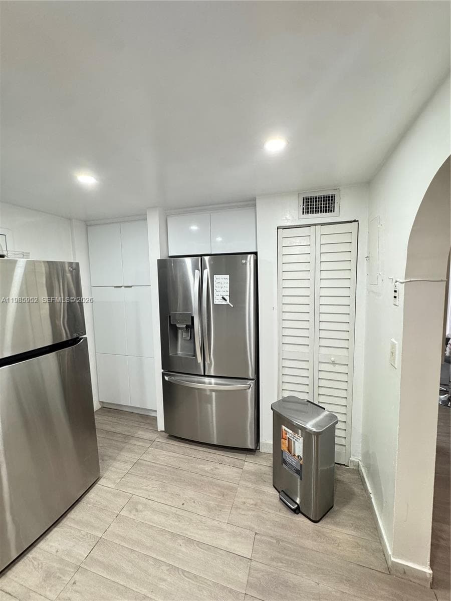 sovereigns condo · #2E in Miami - Photo 10