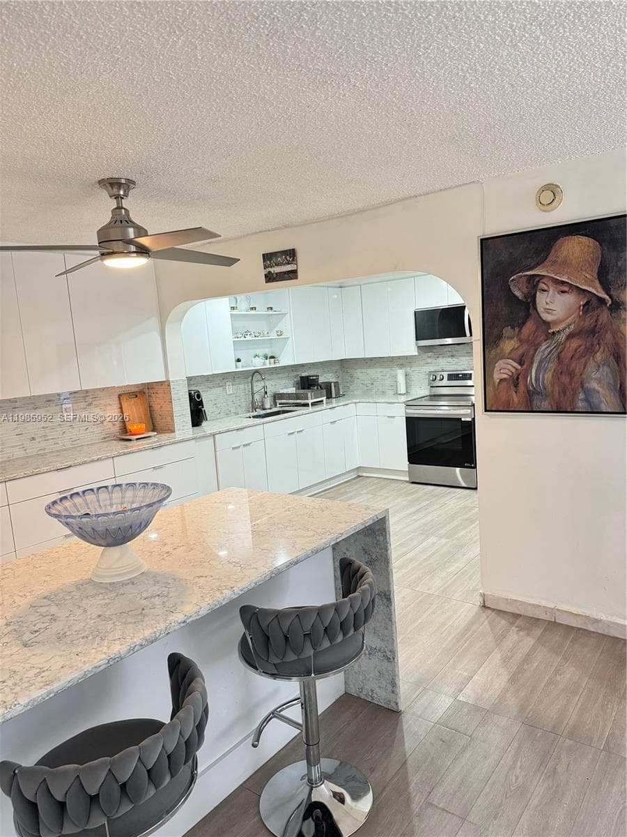 sovereigns condo · #2E in Miami - Photo 8