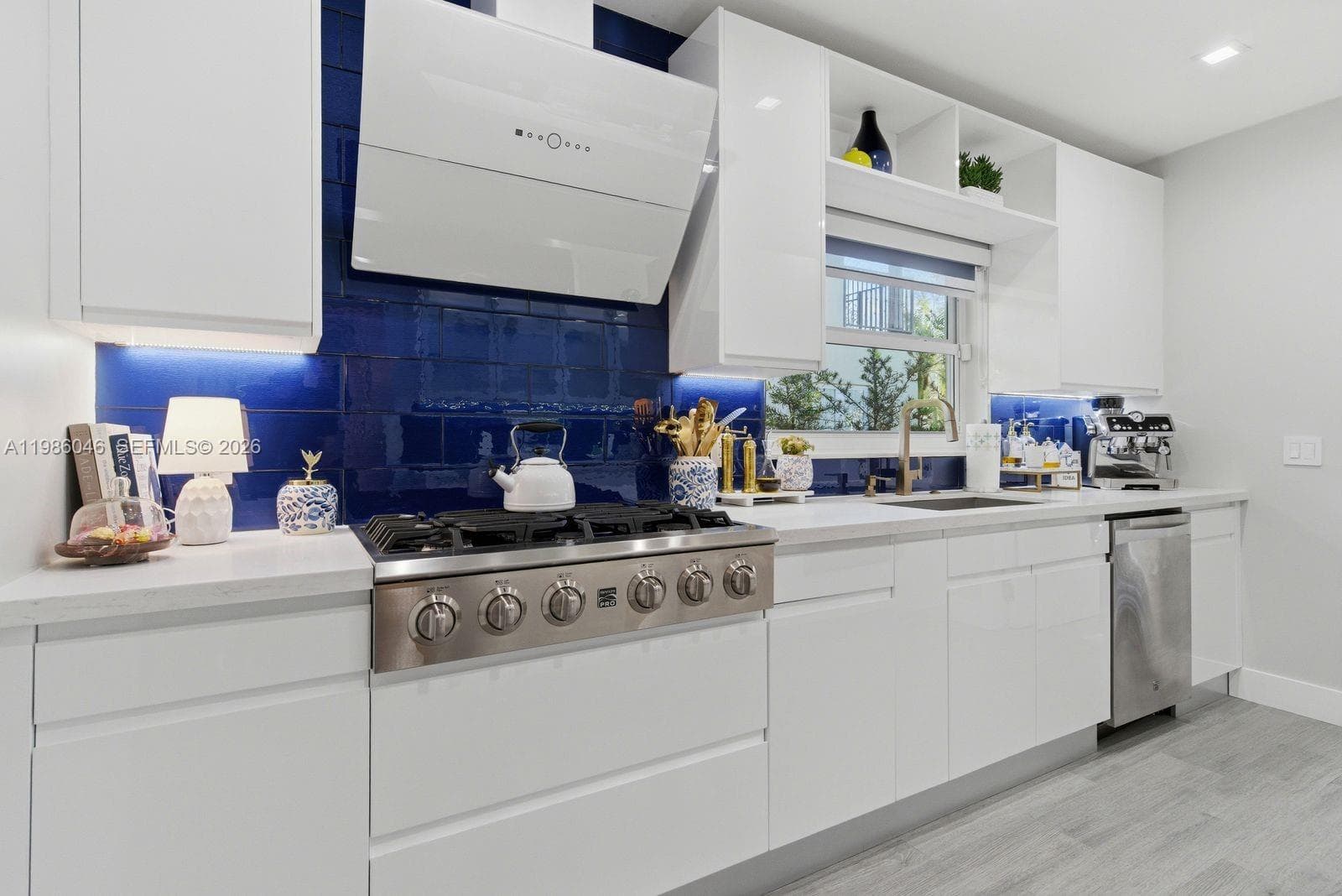 NEW KITCHEN