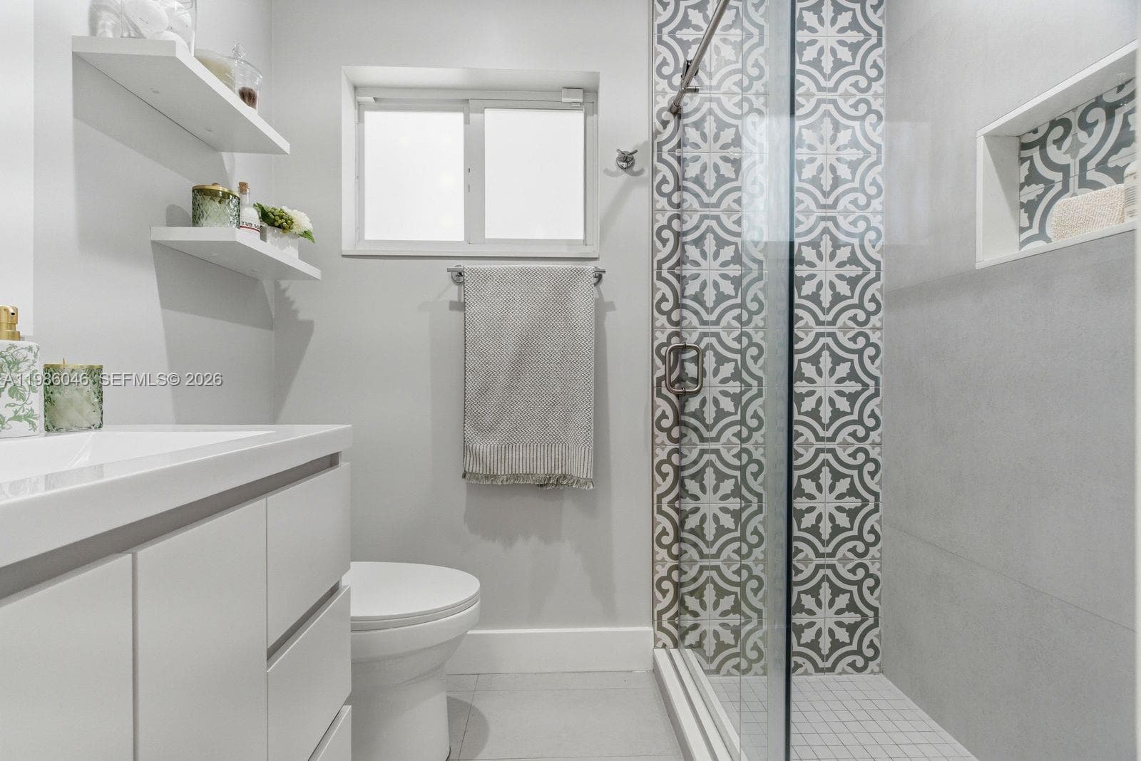 BATHROOM #1