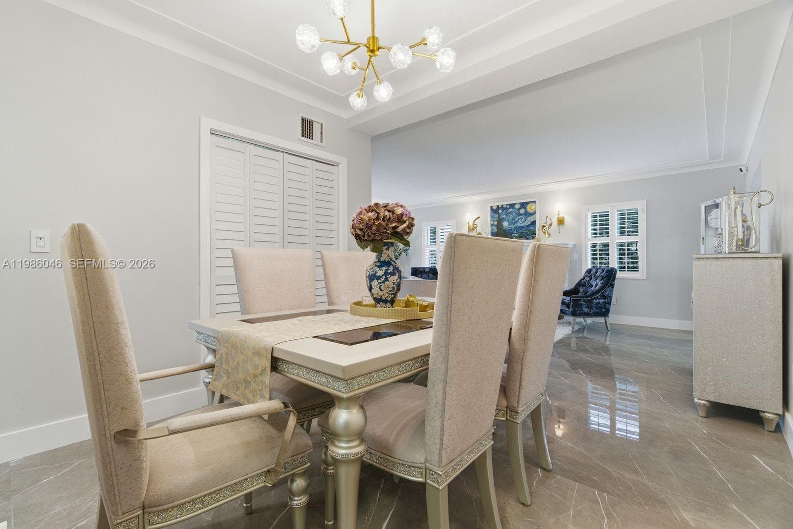 DINING ROOM