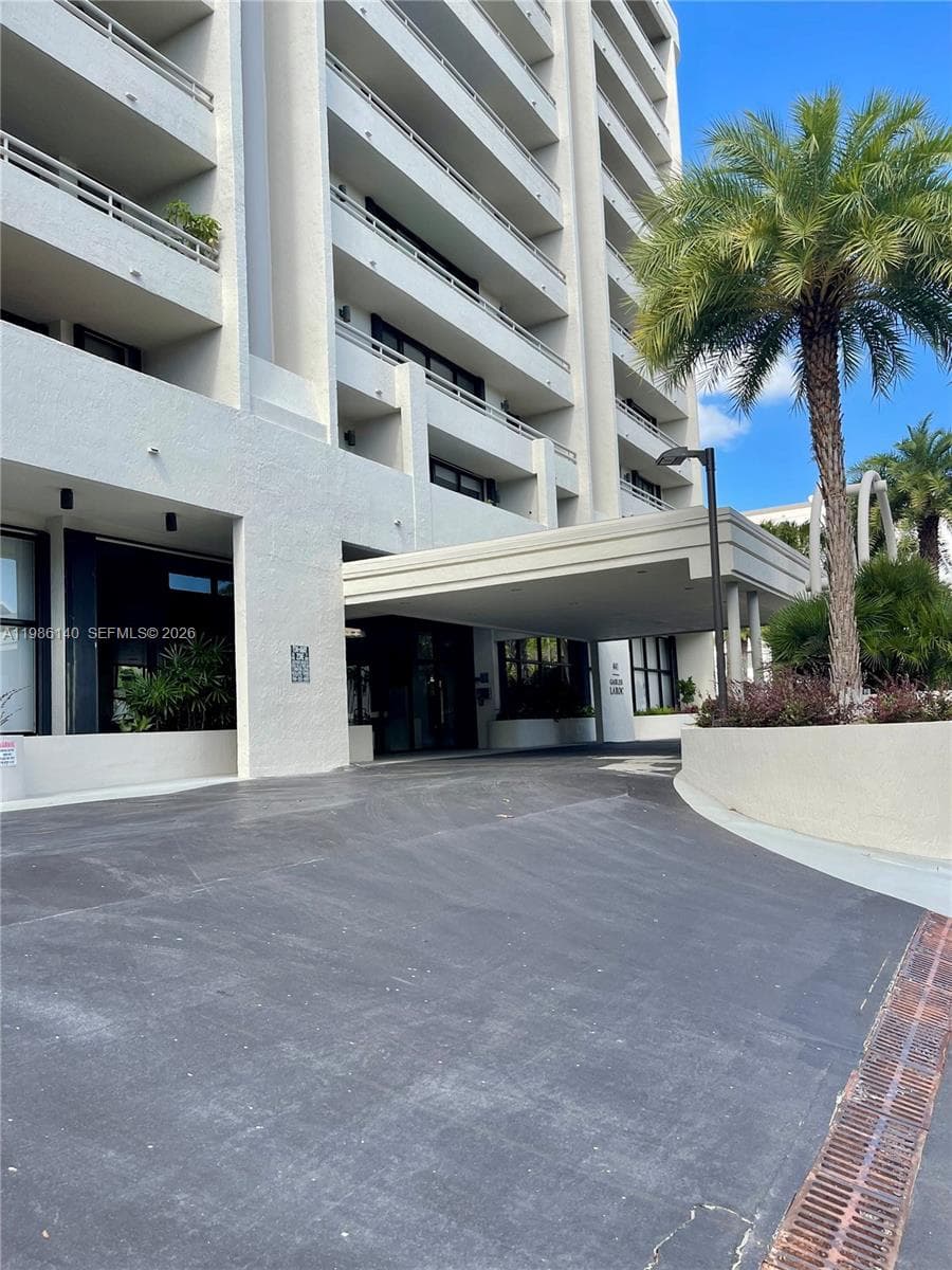 Gabkes Laroc · #803 in Coral Gables - Photo 27