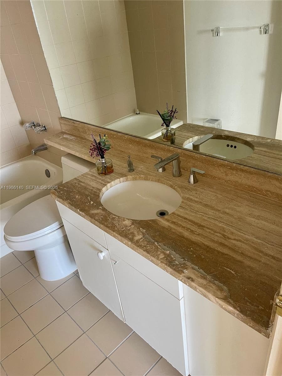 Gabkes Laroc · #803 in Coral Gables - Photo 16