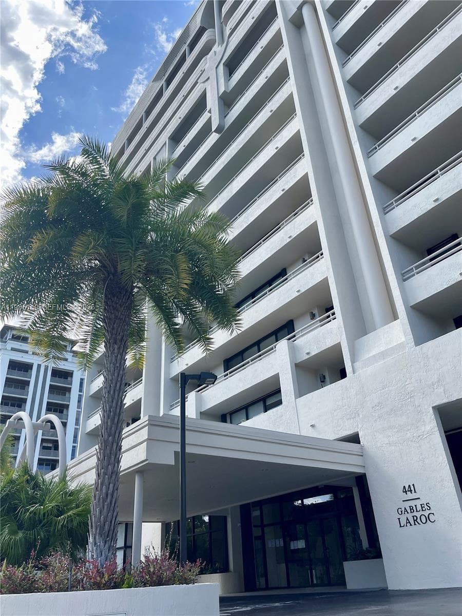 Gabkes Laroc · #803 in Coral Gables - Photo 28