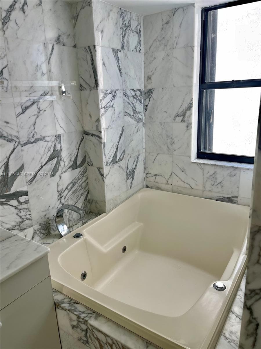 Gabkes Laroc · #803 in Coral Gables - Photo 14