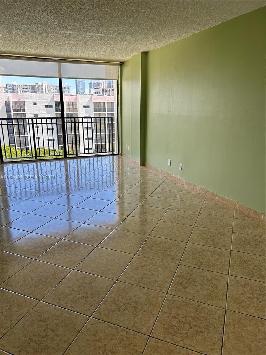 PLAZA OF AMERICAS CONDO P · #902 in Sunny Isles Beach - Photo 11