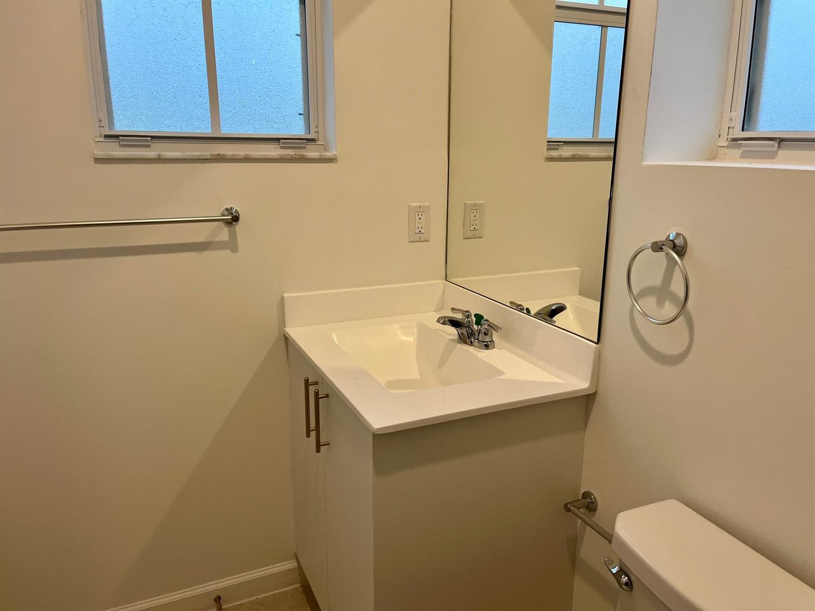 46. New bathroom accessories. Bathroom o