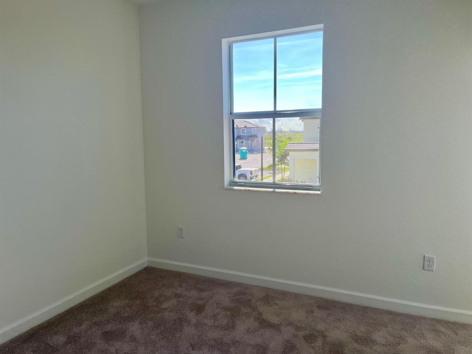 33. Bedroom. Second floor