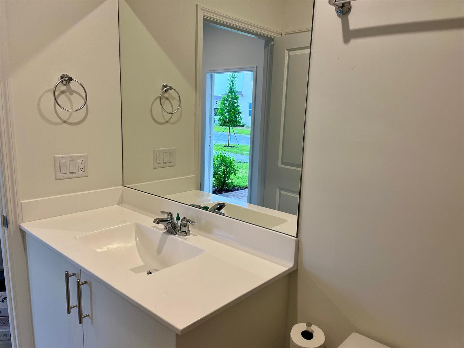 44. New bathroom accessories. Bathroom o