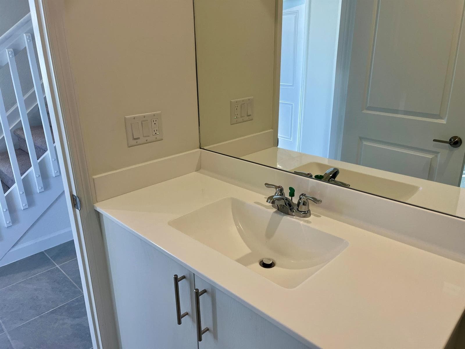 25. Bathroom. First floor