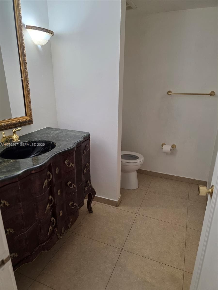 Turnberry Towers Condo · #2E in Aventura - Photo 13