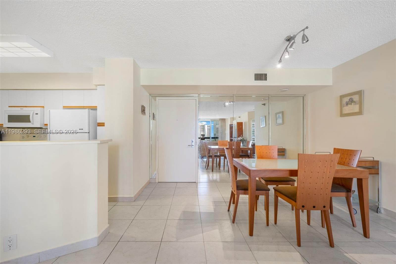 Mystic Pointe Tower 600 · #1810 in Aventura - Photo 2