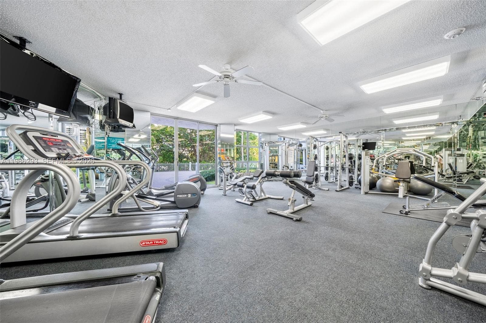 Mystic Pointe Tower 600 · #1810 in Aventura - Photo 26