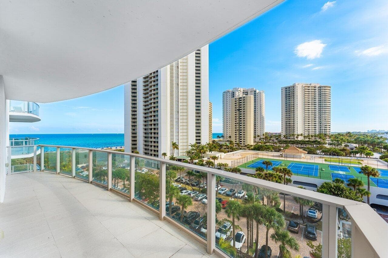 Intracoastal Wraparound Terrace