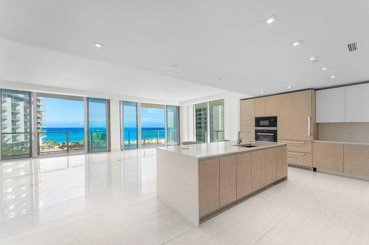 002-3100NorthOceanDrive-RivieraBeach-FL-