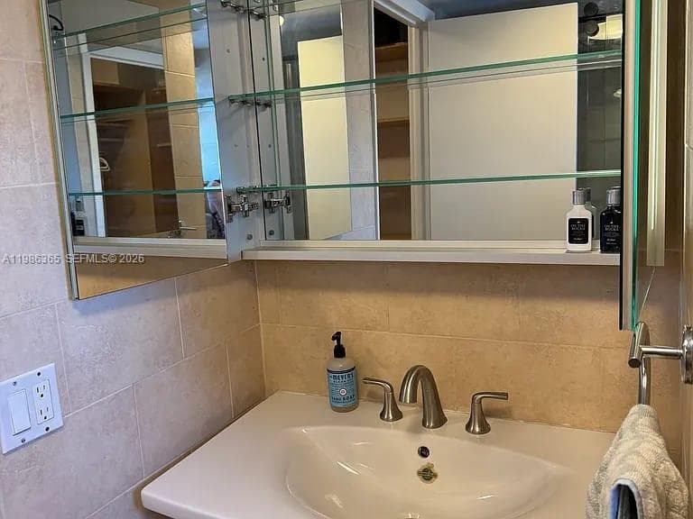 WEST COURT CONDO · #502 in Miami Beach - Photo 12