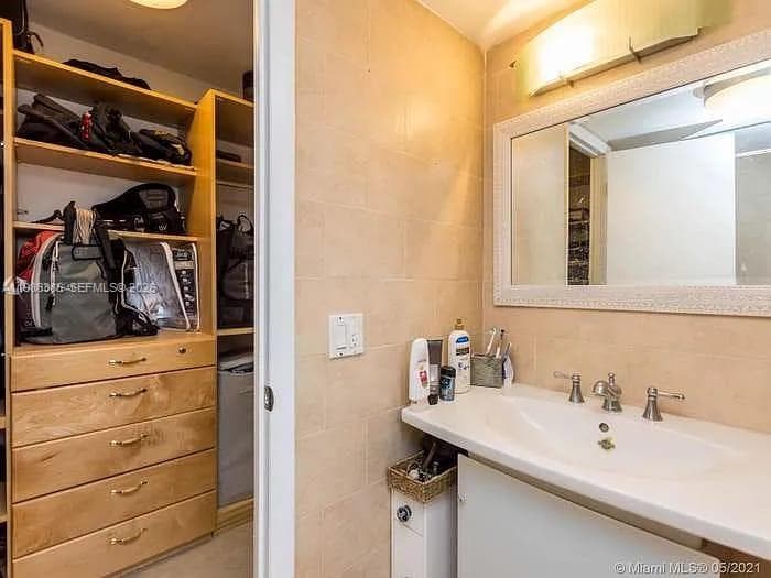 WEST COURT CONDO · #502 in Miami Beach - Photo 10