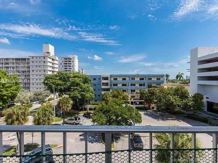 WEST COURT CONDO · #502 in Miami Beach - Photo 14